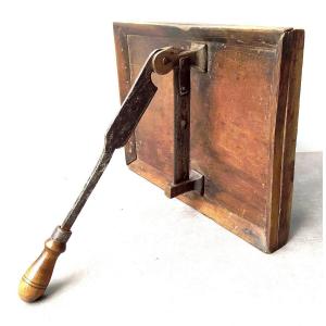 Coupe-chocolat d'Artisan à Cuvette, 1ere Moitié 19e Siècle, à Couperet Droit.