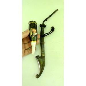 Artist's Pipe, 19th Century Porcelain, With The Portrait Of Rembrandt