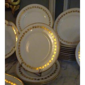 Part Of A Paris Porcelain Dessert Service Ep 1830/1840
