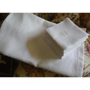 Large Damask Tablecloth With Empire Decor And 11 Napkins