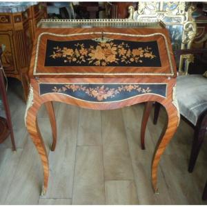 Napoleon III Slope Desk