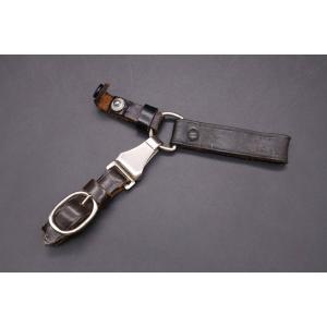 3-point Ss Dagger Hanger By Assmann