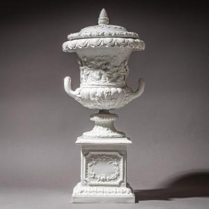 Antique-style Porcelain Lidded Crater Vase, Germany, 20th Century