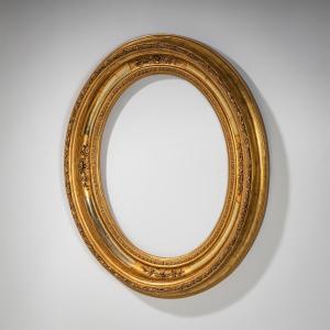 Oval Mirror Frame In Gilt Wood, 19th Century