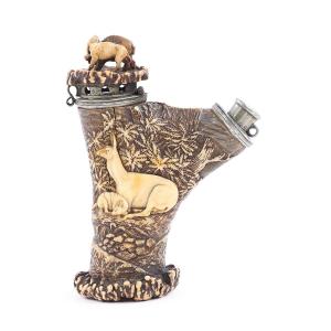 Carved Horn Hunter's Pipe - Probably Lebrecht Wilhelm Schulz (1774-1863)