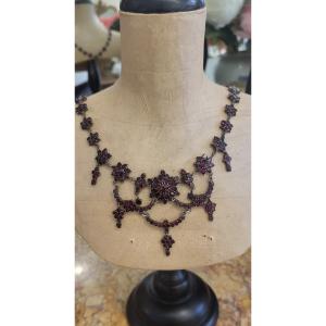 Napoleon 111 Festoon Necklace With Bohemian Grenats