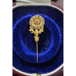 Antique 18ct Gold Brooch/pin 