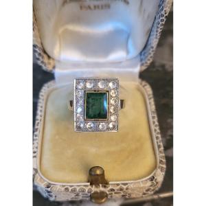 Art Deco Ring Set With An Emerald In 14ct Gold 