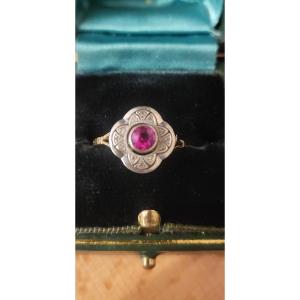 Belle époque Ring In 18k Gold Set With A Ruby