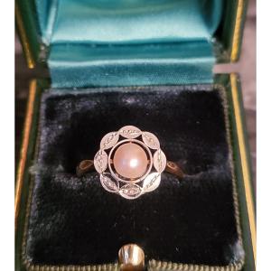 Art Deco Ring In 18k Yellow And White Gold Set With A Pearl