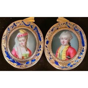 Pair Of 18k Gold Medallions With Noble Miniature Enamels