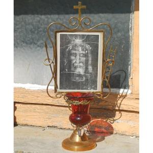 Church Vigil Light Of The Holy Sacrament And The Holy Face 