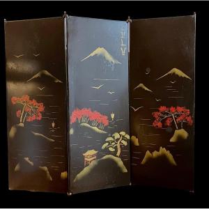 Japanese Screen Or Fire Screen In Painted Sheet Metal, Early 20th Century