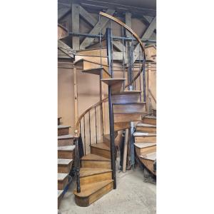 Spiral Staircase With Central Iron Core ø144 Cm