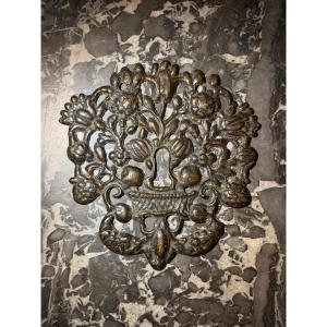 Bronze Keyhole - 17th Century