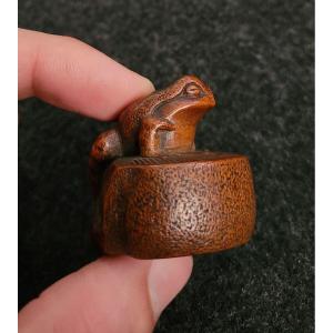 Netsuke - Toad At The Grindstone - Wood