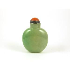 Chinese Snuff Bottle In Green Jade, 19th Century