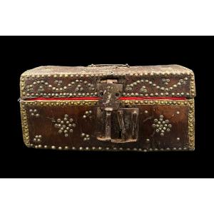 Wooden-core Box Covered In Leather