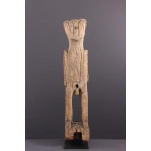 African Tribal Art - Sakalava Statue