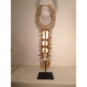 Papua New Guinea - Mother-of-pearl, Cowrie Shell And Raffia Necklace - H 66 Cm - Base
