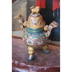 China Brule Enameled And Golden Perfume