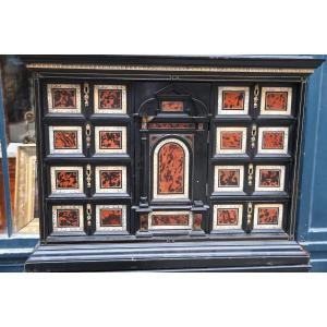 Italian Flanders Cabinet, Early 18th Century