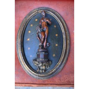 Venus In Carved Boxwood From The 18th Century