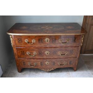 Louis XIV Period Veneered Wood Chest Of Drawers From The Early 18th Century. Axe 