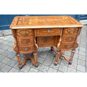 Louis XIV Period Veneered Mazarin Desk 