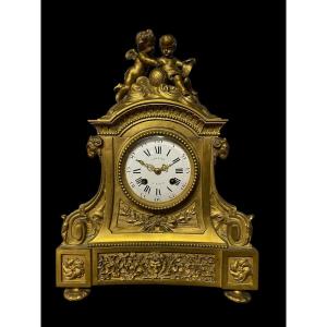 Pretty Pendulum In Gilt Bronze, Vannier à Paris 19thc.