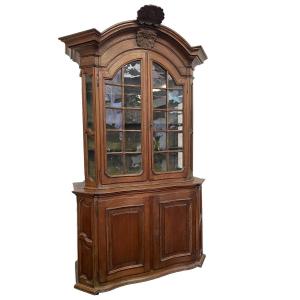 18th Century Oak Display Cabinet With 4 Curved Doors.