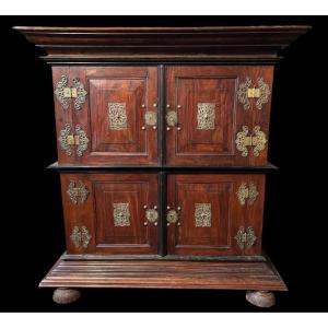 Colonial 4-door Cabinet With 18th Century Bronze Fittings.