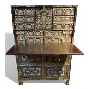 A Very Good Early 17th Century Spanish Cabinet 