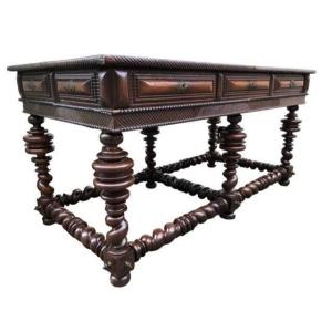Large Portuguese Central Table With 6 Legs, Early 18th Century.