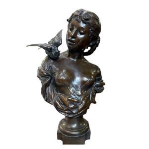 Large, Elegant 19th-century Bronze Bust Of A "young Woman With A Bird" (68 Cm)