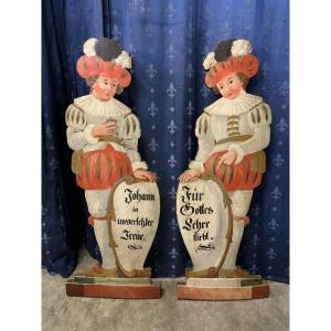 Pair Of Painted Wood Chemineé Guardians, 18th Century.
