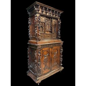 Italian Renaissance Walnut Furniture From The 16th Century.