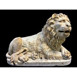 Large Renaissance Lion Sculpture In Travertine 20th ( 61 Cm )