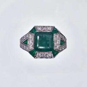 Rectangular Emerald Cut Ring With Diamonds