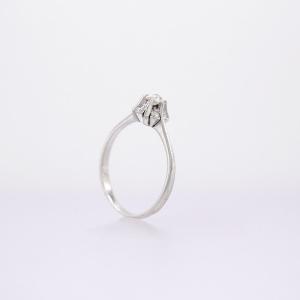 18k White Gold Solitaire