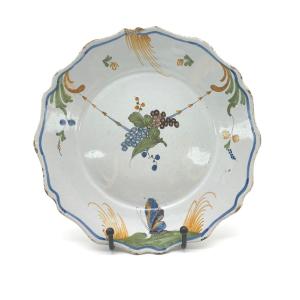 Nevers 18th Century - Bouquet Of Flowers And Butterfly On The Rim