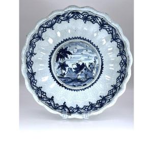 Nevers Late 17th Century - Gorted Bowl With Rural Landscape Decoration 