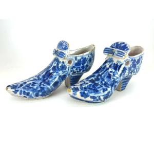 Haarlem Or Delft, 17th Century - Circa 1680 - Pair Of Tin-glazed Earthenware Shoes