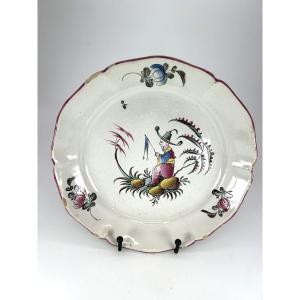 Aprey, 18th Century - Plate With A Chinese Man Wearing A Hat On A Mound