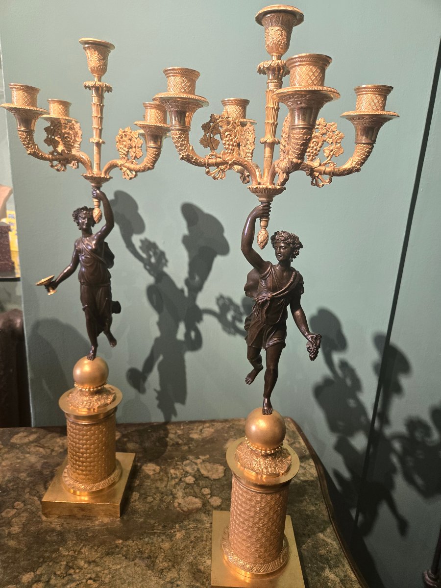 Coppia di bellissimi candelabri a 5 fiamme in bronzo Brunito e dorato epoca impero 