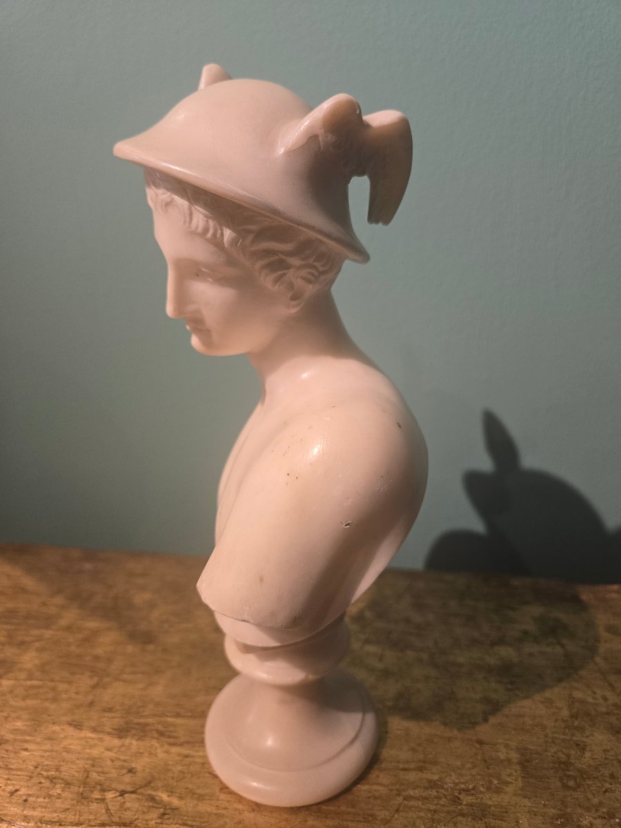 Piccolo busto raffigurante Mercurio in alabastro, XIX secolo, buono stato conservativo generale-photo-2