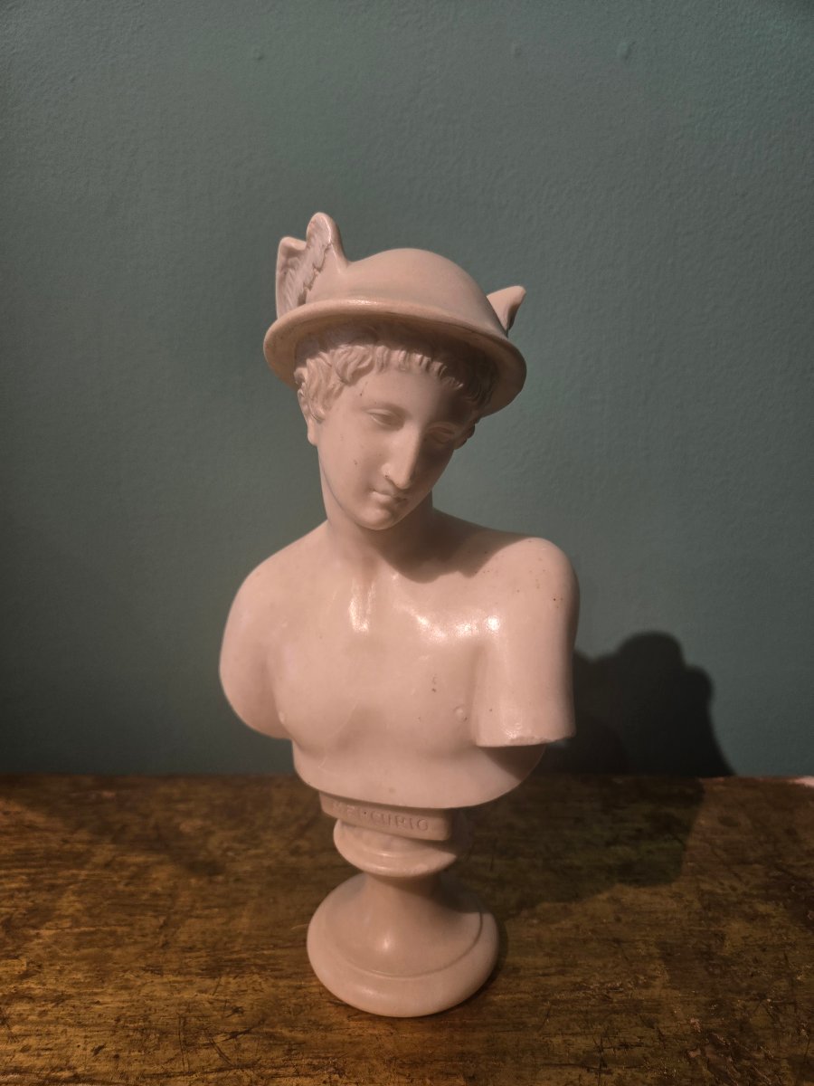Piccolo busto raffigurante Mercurio in alabastro, XIX secolo, buono stato conservativo generale