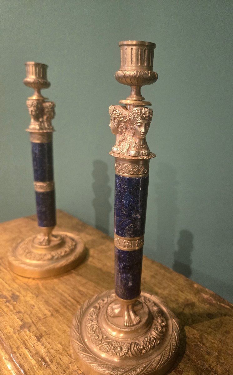 Coppia di candelabri in bronzo dorato e lapis, epoca Restaurazione, XIX secolo, h 28 cm -photo-1