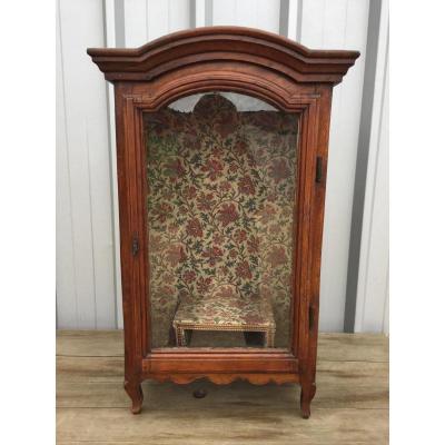Small Armoire De Mctrise - Display For Christ In Wax