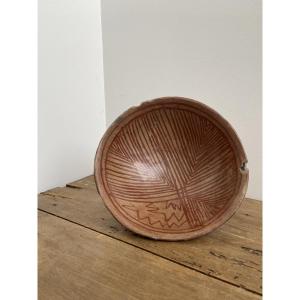 Pre-columbian Art: Bowl On Heel With Terracotta Decoration